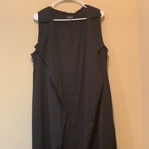 Sleeveless duster